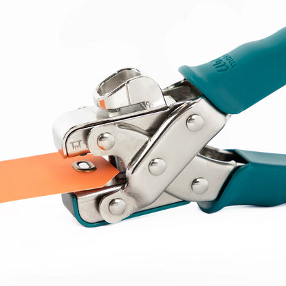We R Makers Oval Crop-A-Dile Punch And Eyelet Setter