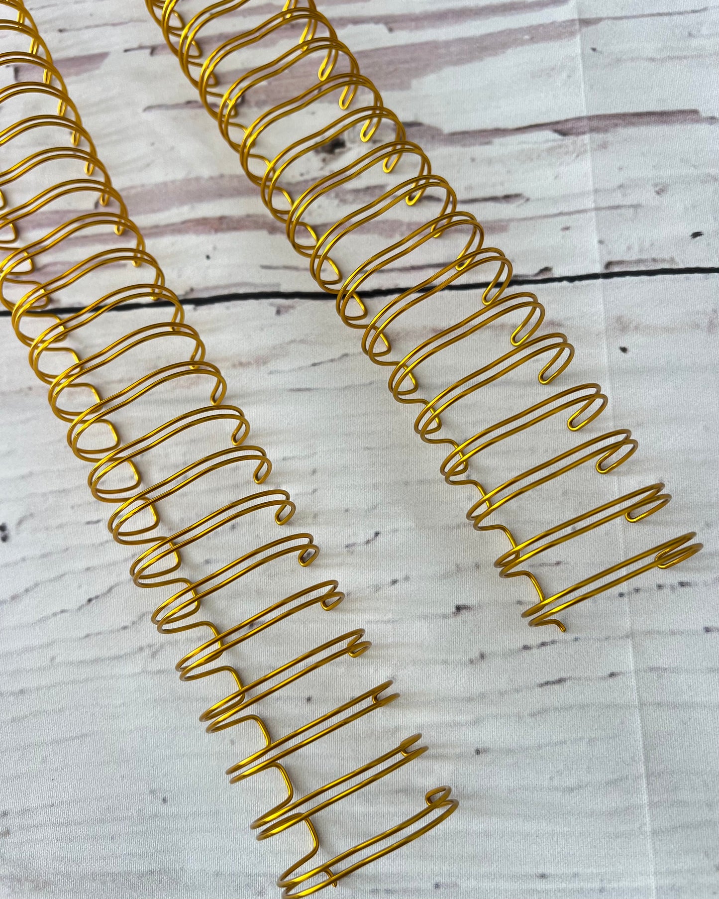 1” double loop wire (2 pieces)