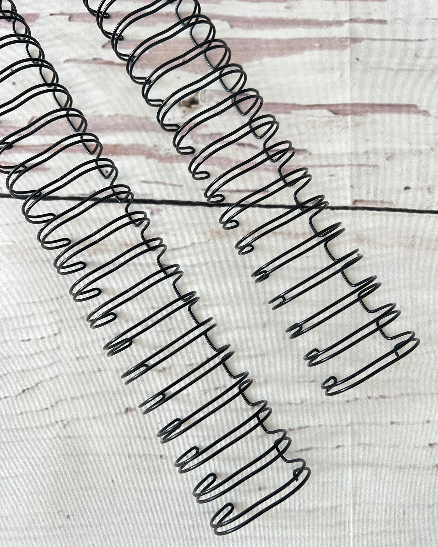 1” double loop wire (2 pieces)