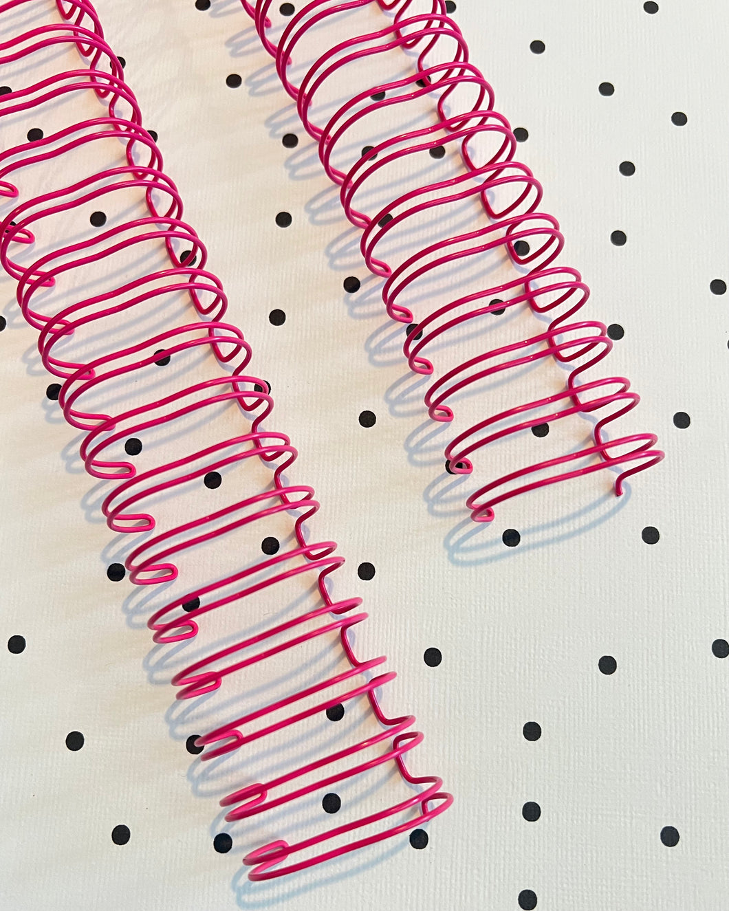 1” double loop wire, 2:1 pitch, 23 tooth - Rose pink (2/pk)